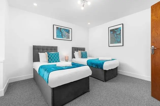 Ev (5 Bedrooms)