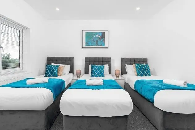 Ev (5 Bedrooms)