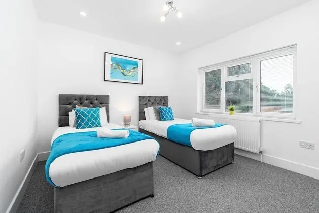 Ev (5 Bedrooms)