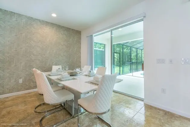 Villa (Spacious and Modern 8 Bedroom 5 Bathr)