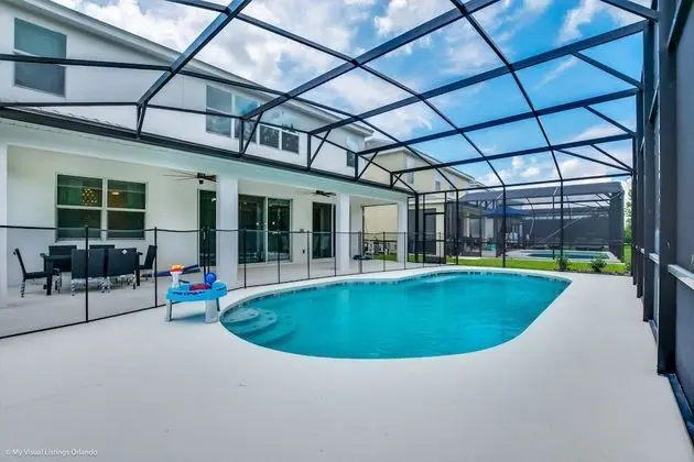 Villa (Spacious and Modern 8 Bedroom 5 Bathr)