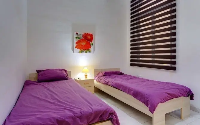 Apart Daire (4 Bedrooms)