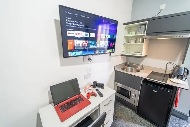 Ev, 1 Büyük (Queen) Boy Yatak