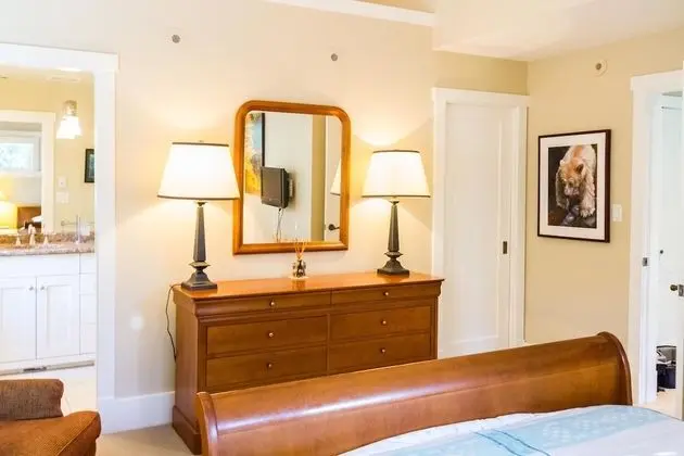 Sıra Ev, Birden Çok Yatak (Spacious Town Home with Private Hot T)