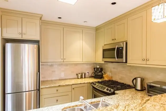 Sıra Ev, Birden Çok Yatak (Spacious Town Home with Private Hot T)