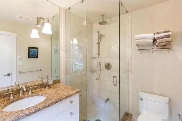Sıra Ev, Birden Çok Yatak (Spacious Town Home with Private Hot T)