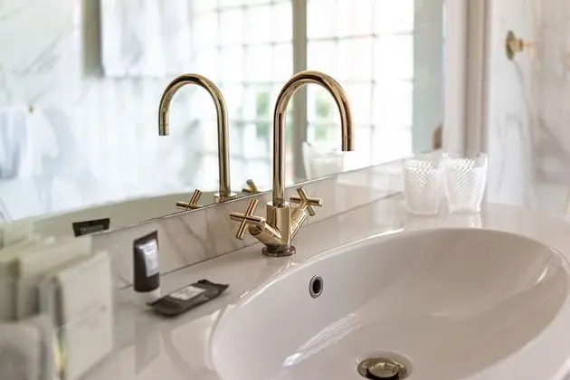 Deluxe Tek Büyük veya İki Ayrı Yataklı Oda (Top Floor)