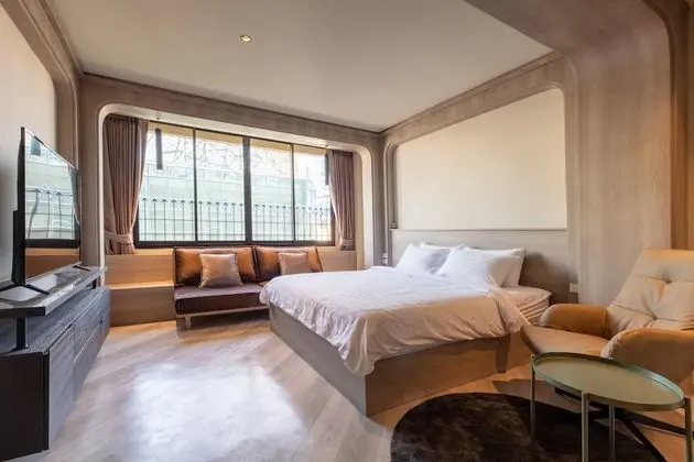 Deluxe King Room