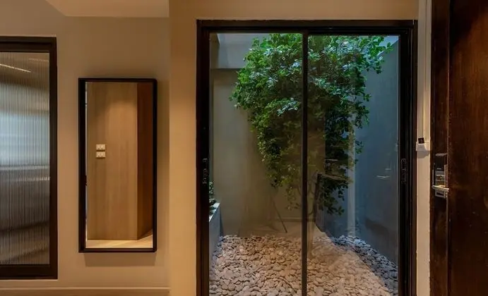 Deluxe King Room with Garden
