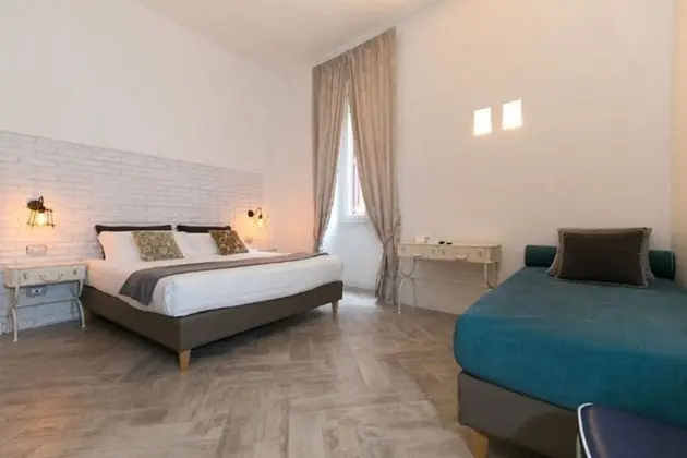 Luxury Üç Kişilik Oda, Ek Bina (Via Rasella, 148)