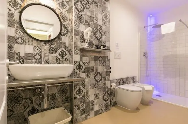 Luxury Üç Kişilik Oda, Ek Bina (Via Rasella, 148)