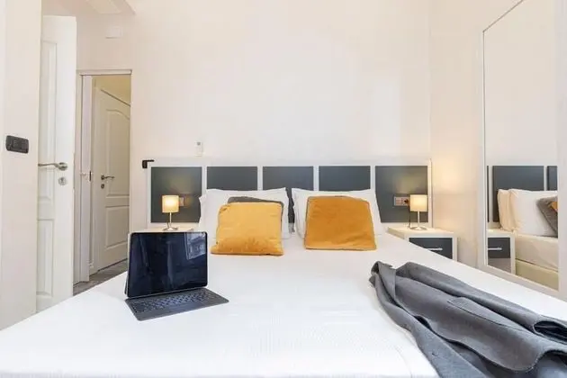 Standard Double Room via del Corso