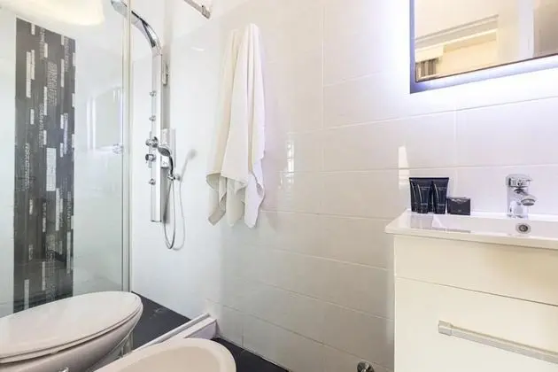Standard Double Room via del Corso