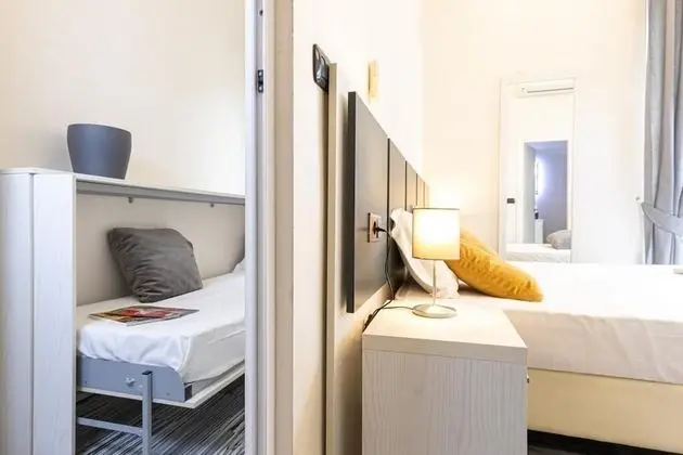 Standard Triple Room via del Corso