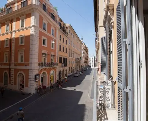 Standard Triple Room via del Corso