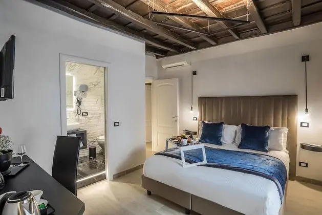 Classic Tek Büyük Yataklı Oda