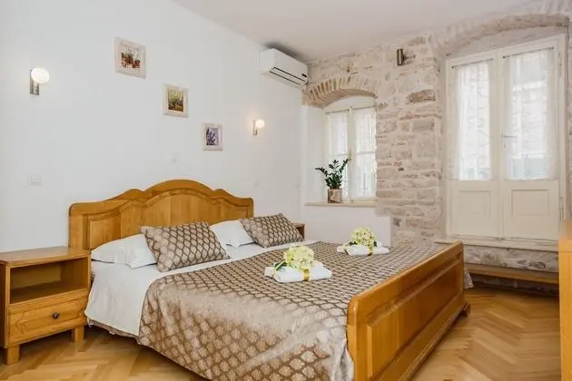 Deluxe Apartment, 2 bedrooms (at address Ispod ure 3)