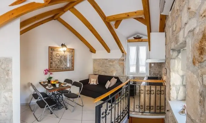 Deluxe Stüdyo (Radunica 17)