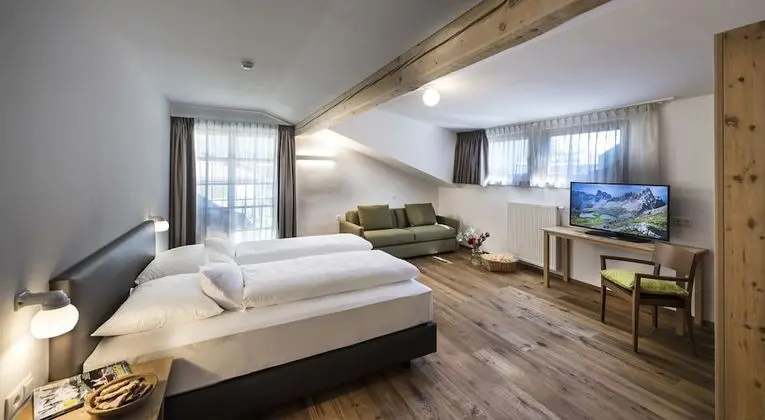 Deluxe Tek Büyük Yataklı Oda (3DZZ)