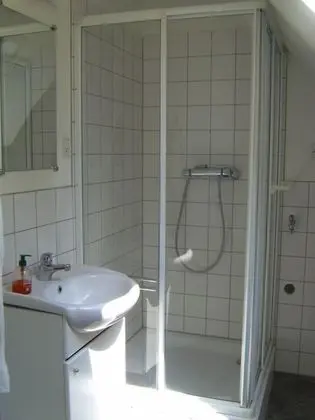 Basic Tek Büyük Yataklı Oda, Ortak Banyo