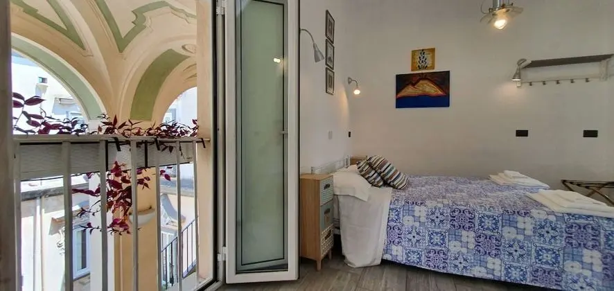 Basic Oda, 1 Çift Kişilik Yatak, Sigara İçilmez, Avlu Manzaralı