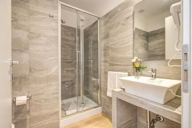 Superior Tek Büyük Yataklı Oda