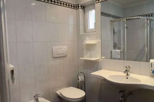 Comfort Dört Kişilik Oda