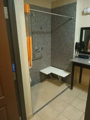 Standard Oda, 1 En Büyük (King) Boy Yatak, Engellilere Uygun, Sigara İçilmez