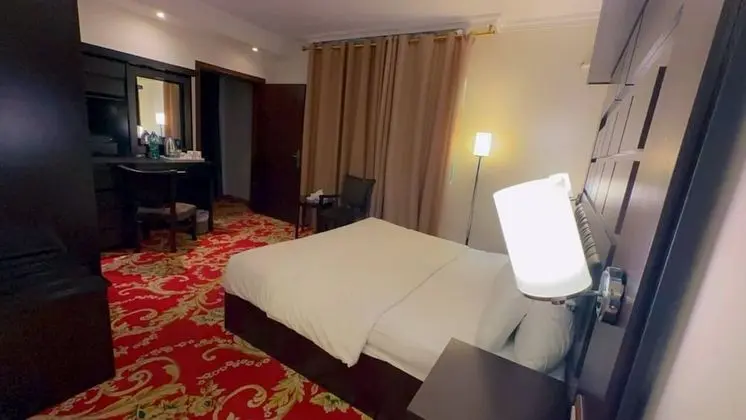 Deluxe Tek Büyük veya İki Ayrı Yataklı Oda