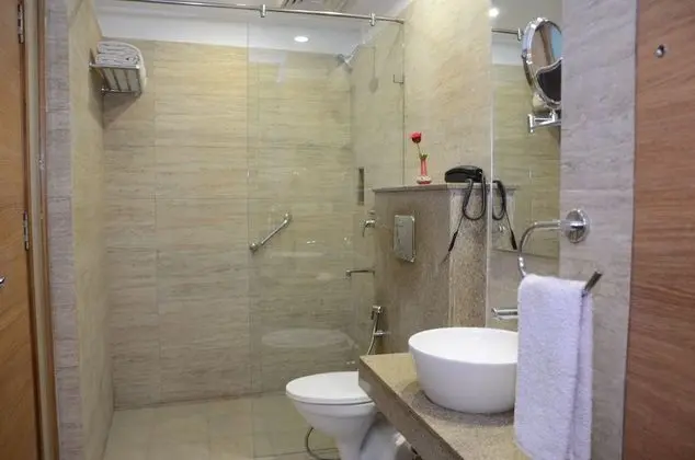 Club Tek Büyük Yataklı Oda