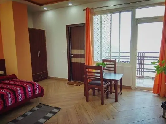 Design Tek Büyük Yataklı Oda, 1 Çift Kişilik Yatak, Sigara İçilmez