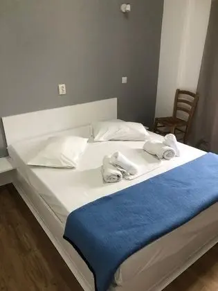Standard Tek Büyük veya İki Ayrı Yataklı Oda, Ortak Banyo