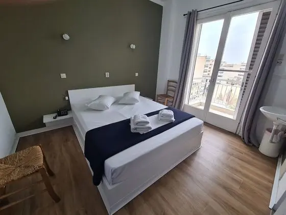 Standard Tek Büyük veya İki Ayrı Yataklı Oda, Ortak Banyo