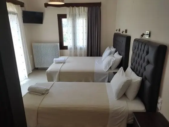 Üç Kişilik Oda (Village View)