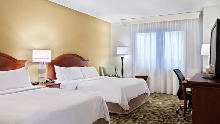 Oda, 2 Büyük (Queen) Boy Yatak (Mobility/Hearing Accessible, Tub)