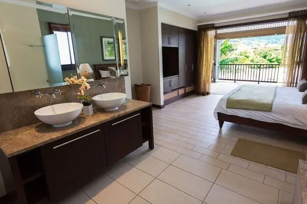 Sıra Ev, 4 Yatak Odası, Kişiye Özel Havuzlu, Okyanusa Sıfır (Maisonette)