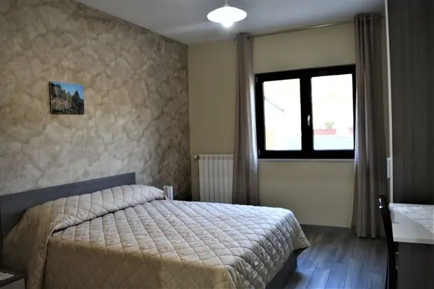 Tek Büyük Yataklı Oda, Dağ Manzaralı