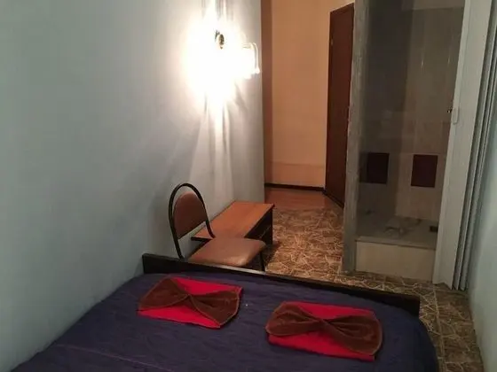 Tek Büyük Yataklı Oda, Ortak Banyo