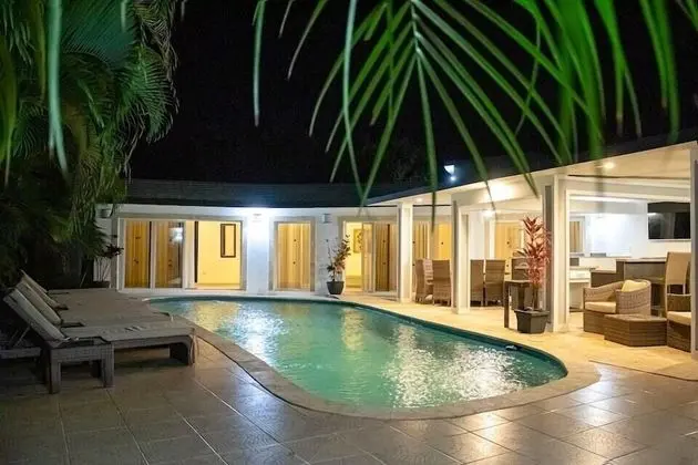 Deluxe Villa (6 Bedrooms)