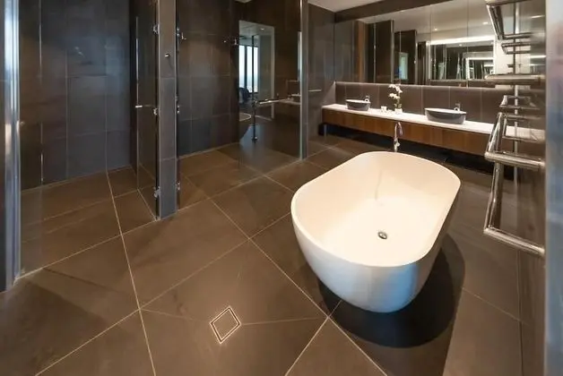 Çatı Katı Süiti (Penthouse)
