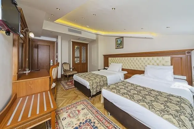 Standard Tek Büyük veya İki Ayrı Yataklı Oda