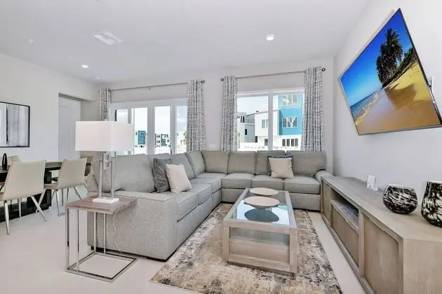 4 Bedroom Luxury Condo