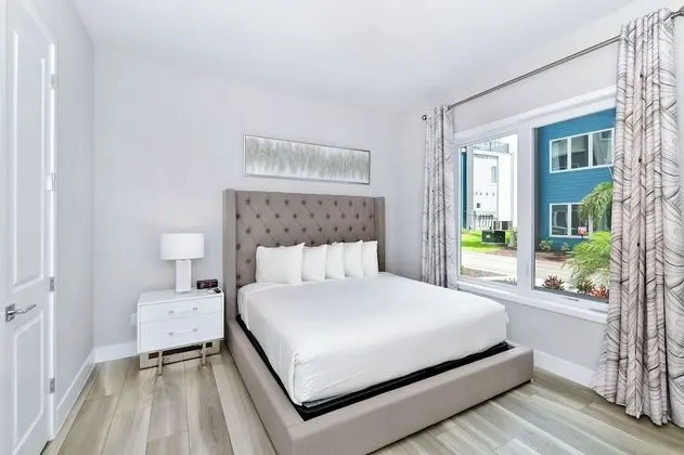 4 Bedroom Luxury Condo