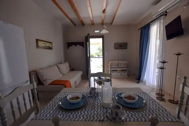 Villa (B)