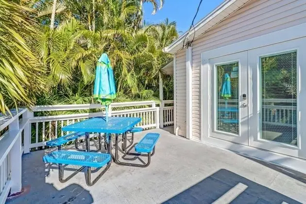 Daire (189 Dakota Ave #2L)
