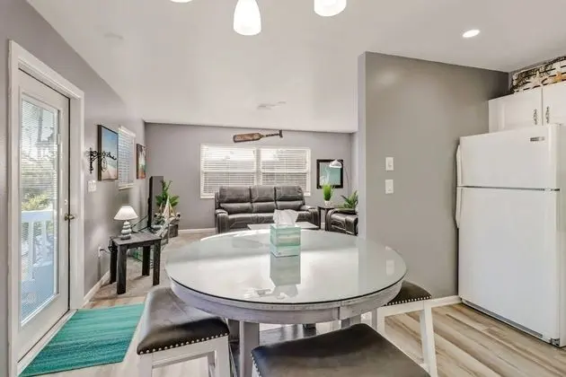 Daire (189 Dakota Ave-Palm Paradise)