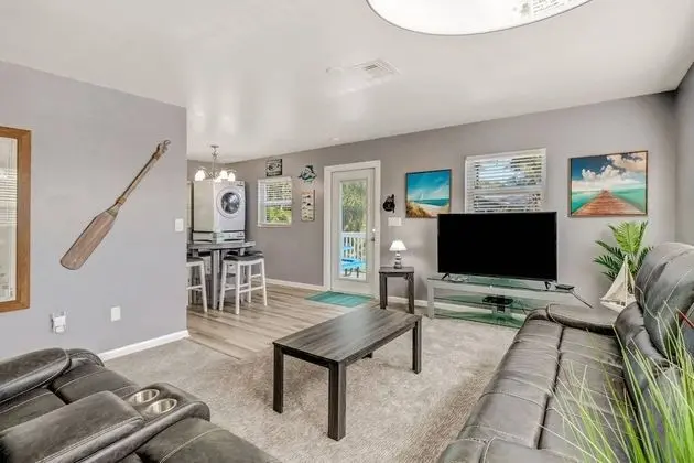 Daire (189 Dakota Ave-Palm Paradise)