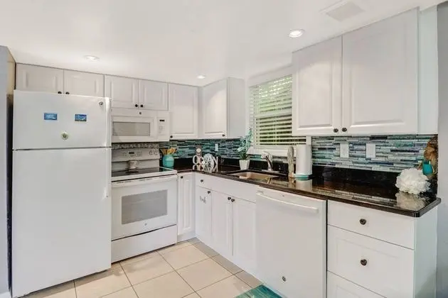 Daire (189 Dakota Ave-Turtle Cove)