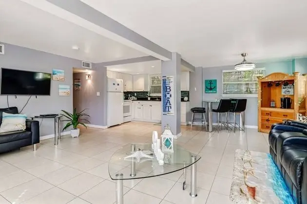 Daire (189 Dakota Ave-Turtle Cove)