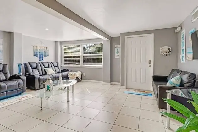 Daire (189 Dakota Ave-Turtle Cove)